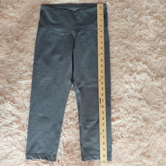 Old Navy Active Leggings - Elevate Leggings - Go Dry - Picture 4 of 6